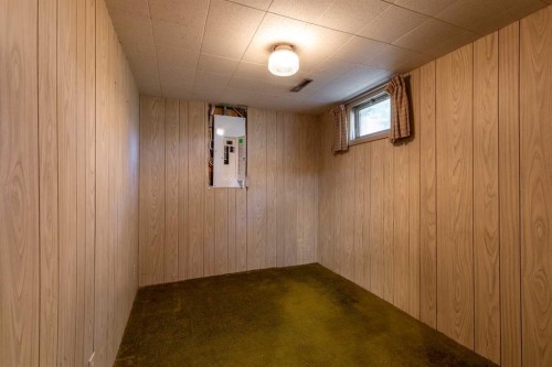 524 12A Street North, Lethbridge, AB 