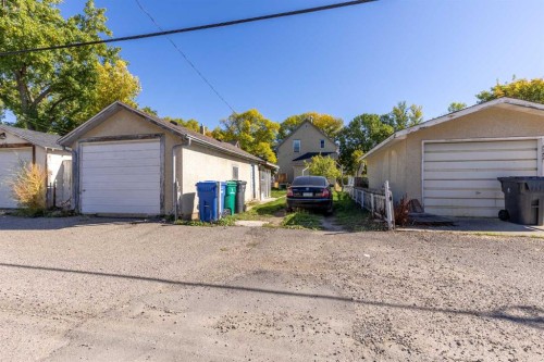 524 12A Street North, Lethbridge, AB 