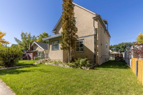 524 12A Street North, Lethbridge, AB 