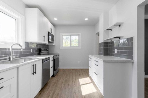 524 12A Street North, Lethbridge, AB 