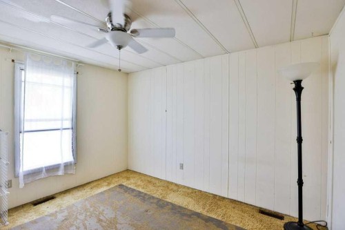 327 Centre Street, Lomond, AB 