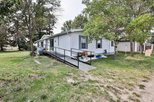 327 Centre Street, Lomond, AB 