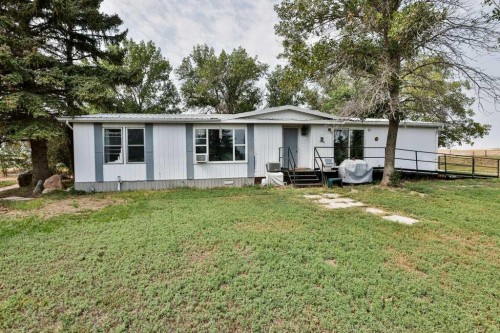 327 Centre Street, Lomond, AB 