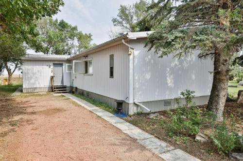 327 Centre Street, Lomond, AB 