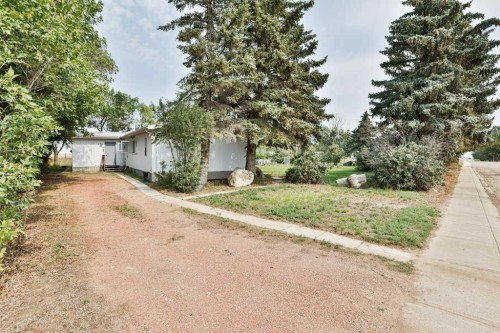 327 Centre Street, Lomond, AB 