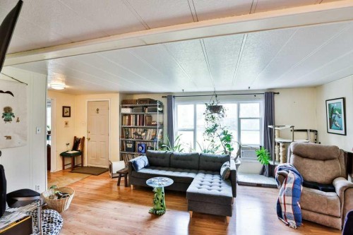 327 Centre Street, Lomond, AB 