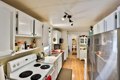 327 Centre Street, Lomond, AB 