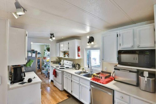 327 Centre Street, Lomond, AB 