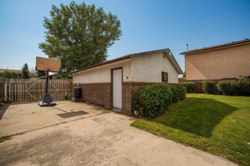 218 Mcdermott Road, Coalhurst, AB 