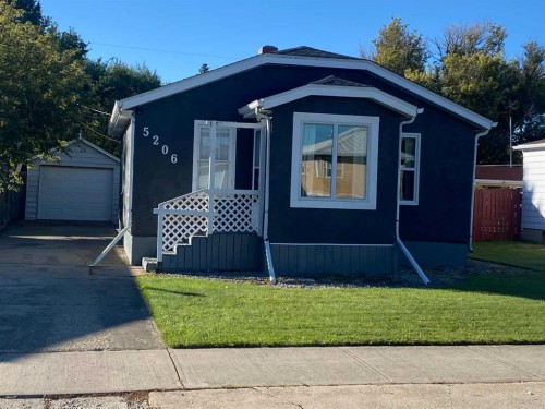 5206 44 Avenue  Taber, AB T1G 1B5