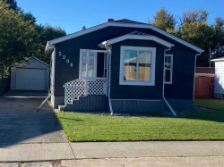 5206 44 Avenue Taber, AB T1G 1B5