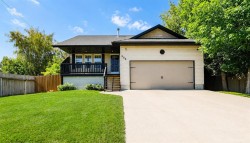266 S 1 Street WESTMagrath, AB T0K 1J0