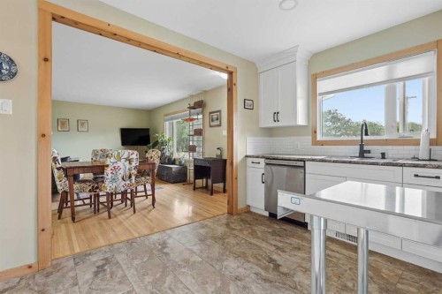 2827 11 Avenue South, Lethbridge, AB 