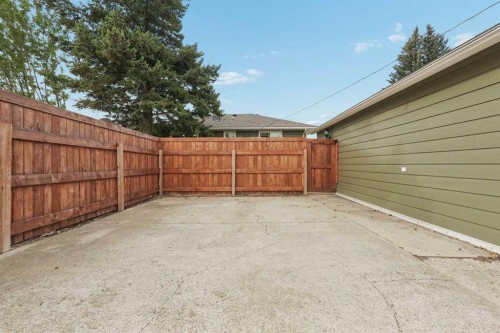2827 11 Avenue South, Lethbridge, AB 