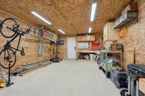 2827 11 Avenue South, Lethbridge, AB 