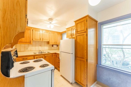 502 12 Street North, Lethbridge, AB 