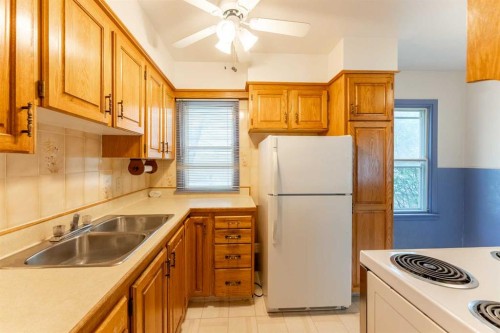 502 12 Street North, Lethbridge, AB 