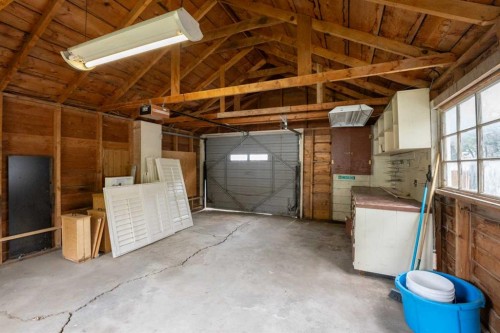 502 12 Street North, Lethbridge, AB 