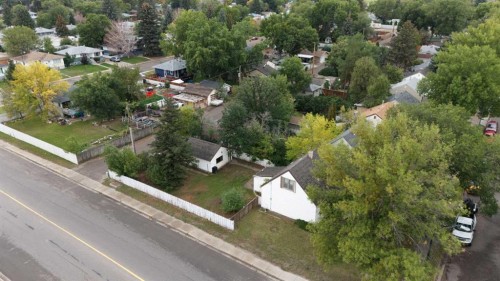 502 12 Street North, Lethbridge, AB 