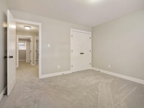 885 Mount Sundance Manor West, Lethbridge, AB 