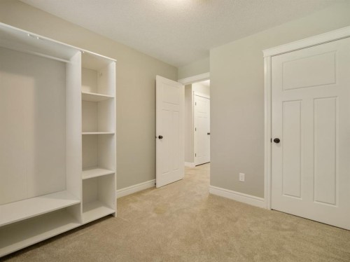 885 Mount Sundance Manor West, Lethbridge, AB 