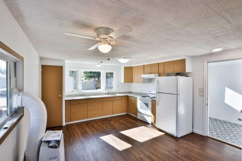 82-5301 2 Street, Coalhurst, AB 