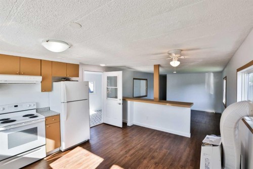 82-5301 2 Street, Coalhurst, AB 
