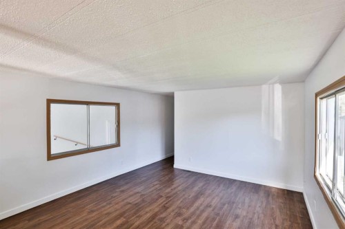 82-5301 2 Street, Coalhurst, AB 