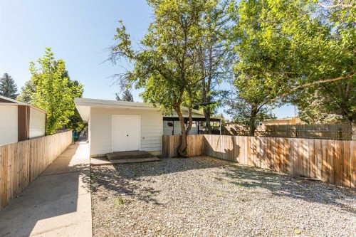 1301 17 Avenue South, Lethbridge, AB 