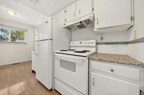 53-55 Lemoyne Crescent West, Lethbridge, AB 
