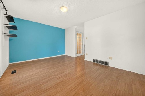53-55 Lemoyne Crescent West, Lethbridge, AB 