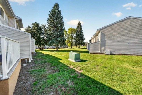 53-55 Lemoyne Crescent West, Lethbridge, AB 