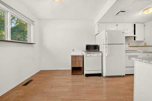 53-55 Lemoyne Crescent West, Lethbridge, AB 