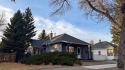 726 12B Street NORTHLethbridge, AB T1H 2L9