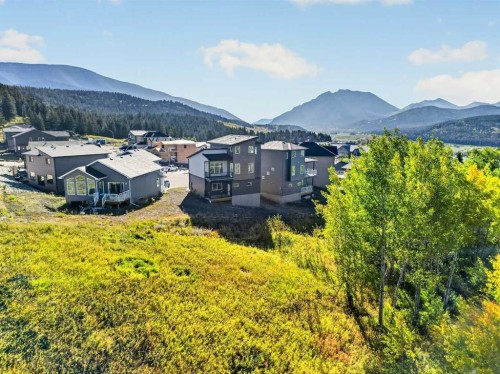 8603 25 Avenue, Coleman, AB 