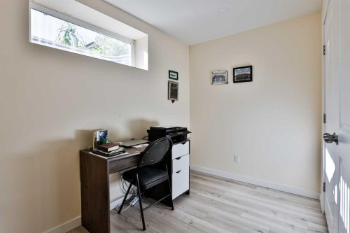 832 Silkstone Close West, Lethbridge, AB 