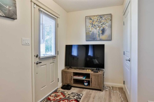 832 Silkstone Close West, Lethbridge, AB 