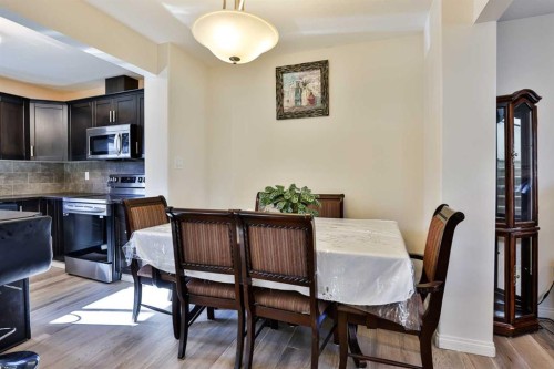 832 Silkstone Close West, Lethbridge, AB 