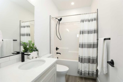 902 Atlantic Cove West, Lethbridge, AB 