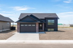 902 Willow Lane Fort Macleod, AB T0L 0Z0