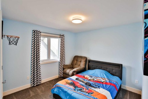 220 Canyon Estates Way West, Lethbridge, AB 