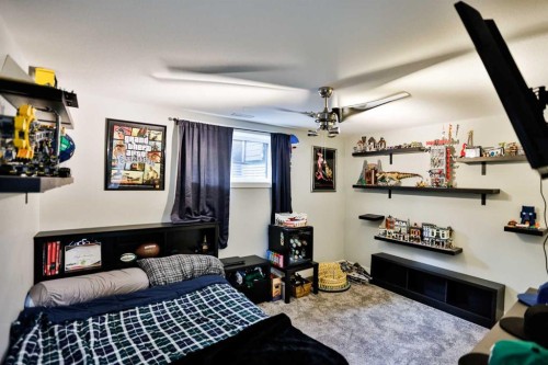 220 Canyon Estates Way West, Lethbridge, AB 