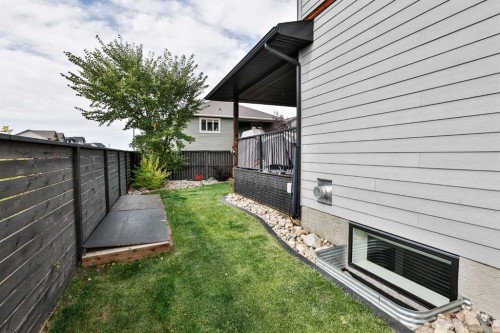 220 Canyon Estates Way West, Lethbridge, AB 