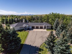 305 9 Street WESTCardston, AB T0K 0K0