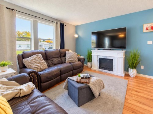 150 N 250 W, Raymond, AB 
