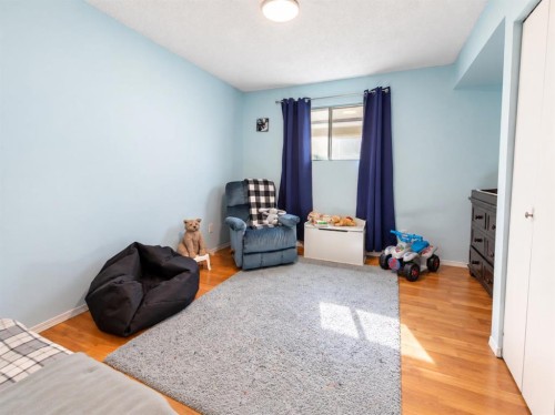 150 N 250 W, Raymond, AB 