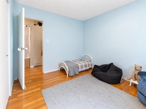 150 N 250 W, Raymond, AB 
