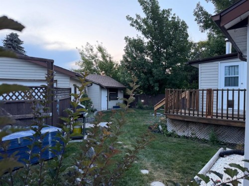 97 Greenview Close North, Lethbridge, AB 
