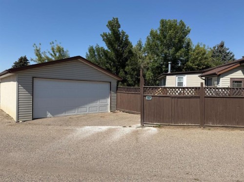 97 Greenview Close North, Lethbridge, AB 