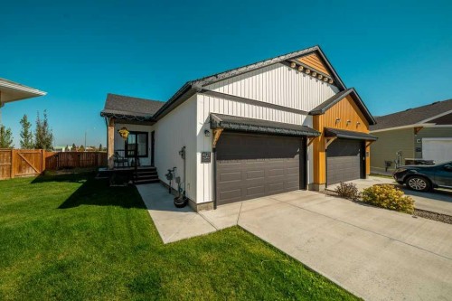 4621 26 Avenue South, Lethbridge, AB 